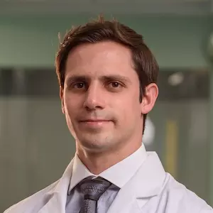 Dr. Adrián Brenes Pimentel - Especialista en Neumología - Hospital Clínica Bíblica