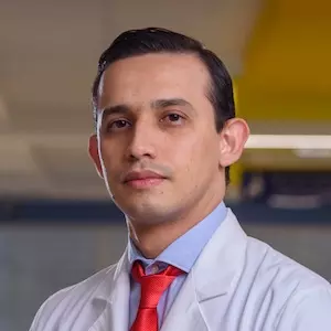 Dr. Adrián Lostalo - Especialista en Cardiología Intervencionista - Hospital Clínica Bíblica