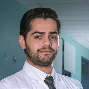 Dr. Farhad Rezvani Monge - Especialista en Gastroenterología - Hospital Clínica Bíblica