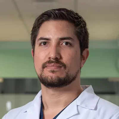 Dr. Josué Castro U. - Especialista en Farmacia - Hospital Clínica Bíblica