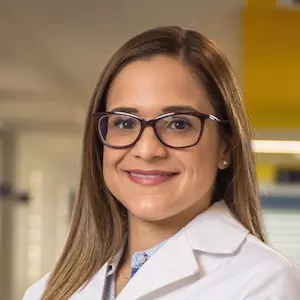 Dra. Natalia Araya Fonseca - Especialista en Periodoncia - Hospital Clínica Bíblica