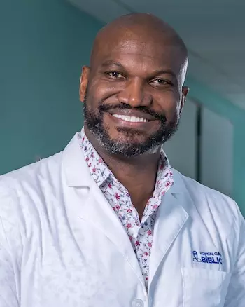Dr. Orlando Daly Mullins - Especialista en Ortopedia y Traumatología - Hospital Clínica Bíblica