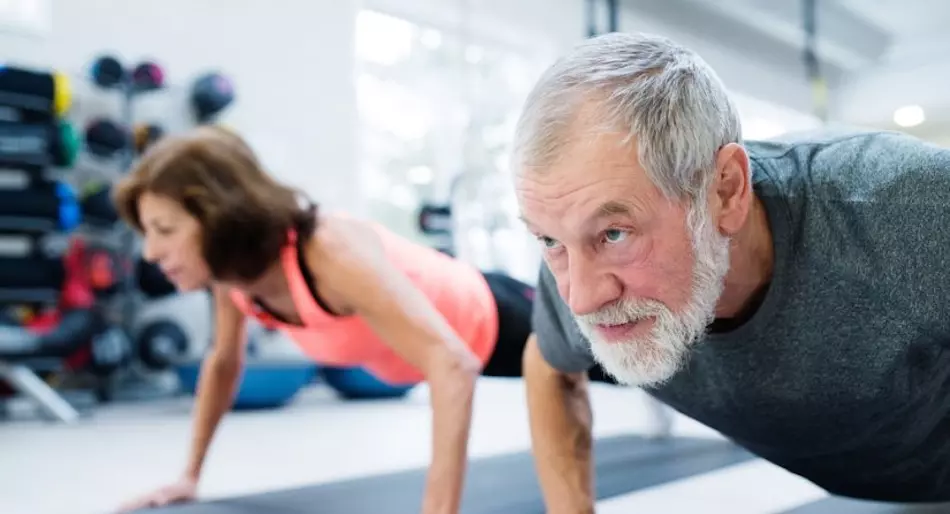 ¿Cómo evitar la pérdida de masa muscular después de los 50 años?