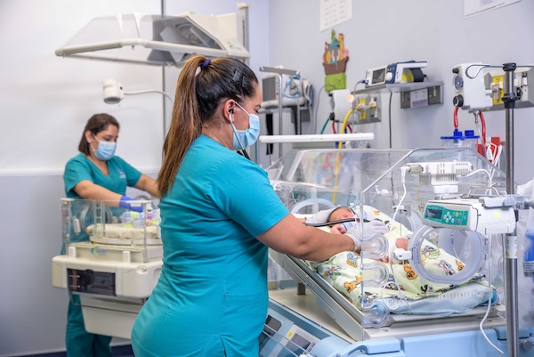 Unidad de Cuidado Intensivo Neonatal - Hospital Clínica Bíblica