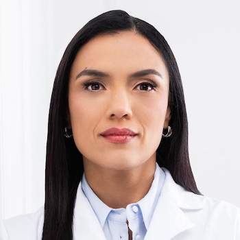 Dra. Andrea Navarro Meza - Especialista en Ginecología Oncológica - Hospital Clínica Bíblica