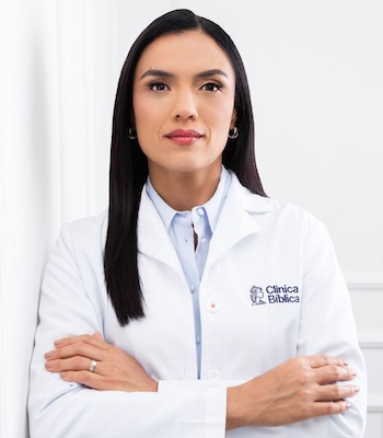 Dra. Andrea Navarro Meza - Especialista en Ginecología Oncológica - Hospital Clínica Bíblica