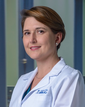 Dra. Marcela Martí Revelo - Especialista en Geriatría y Gerontología - Hospital Clínica Bíblica