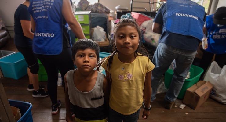 Programa de Acción Social celebra el Día del Voluntariado, visitando el albergue Jü Cabécar, ubicado en Turrialba.