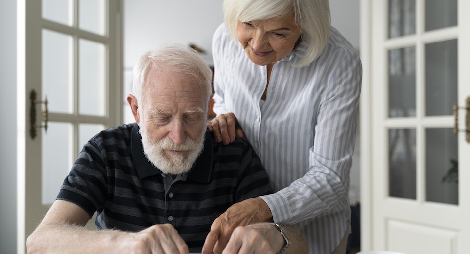 Alzheimer: signos y síntomas de alarma. ¿Cuándo acudir al médico?